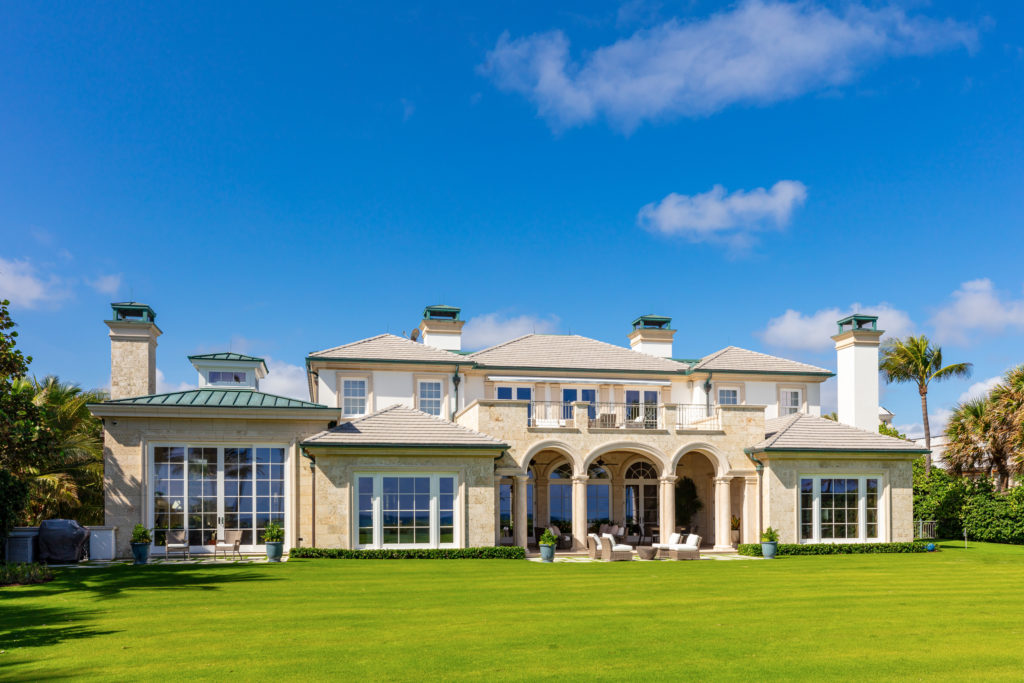 b Builders LLC World Class Homes Since 1976