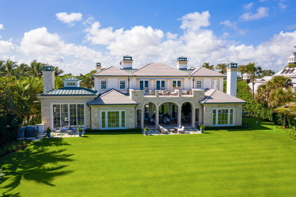 b Builders LLC World Class Homes Since 1976